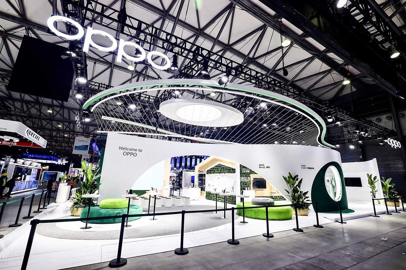 OPPO showcases Flash Charging, 5G, and Smart innovations in Shanghai