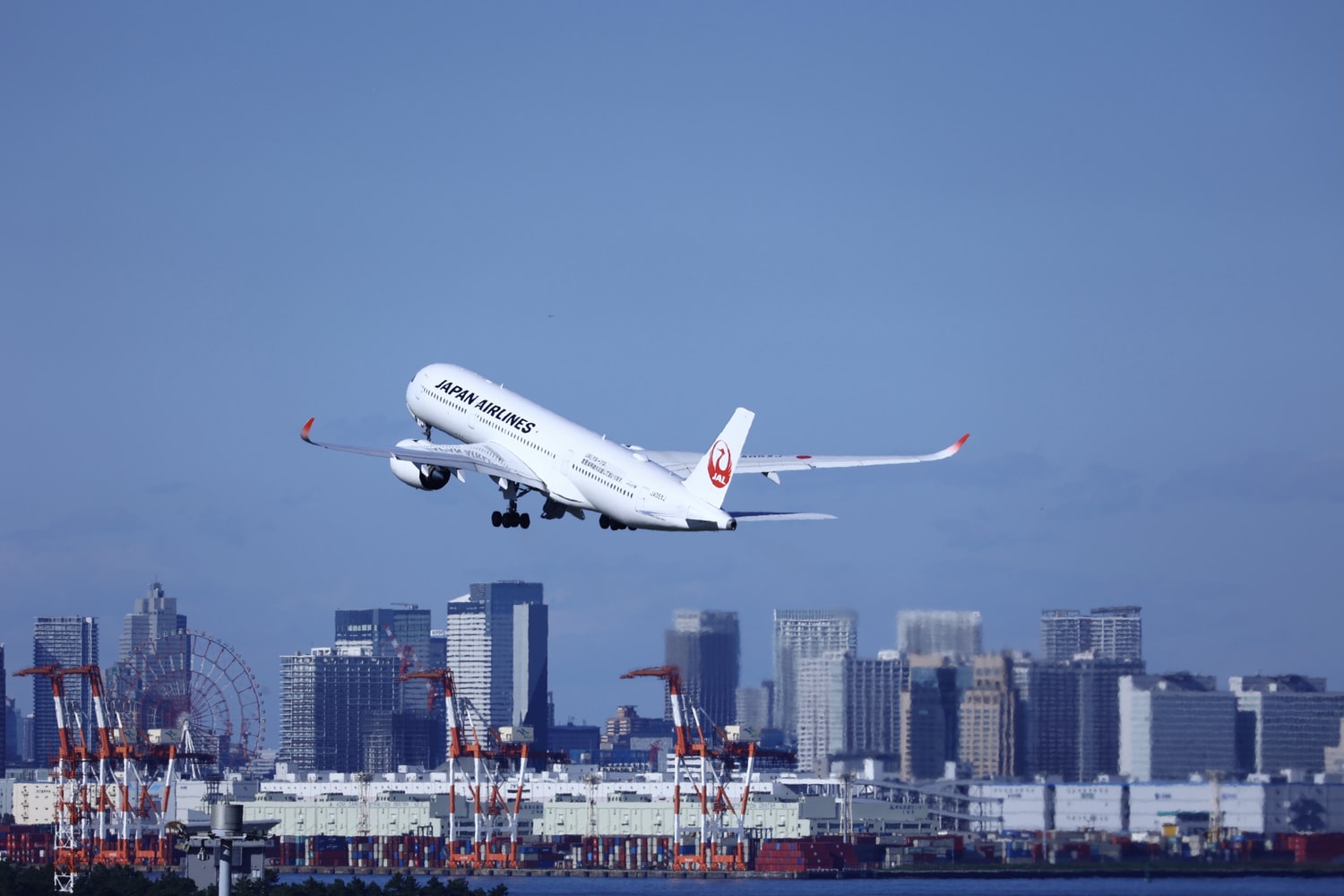 Japan Airlines earns awards for unparalleled health and safety measures