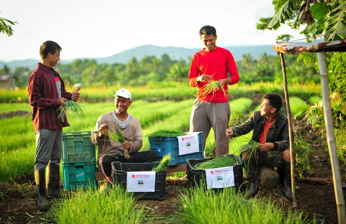 Mang Inasal empowers farmers through livelihood program